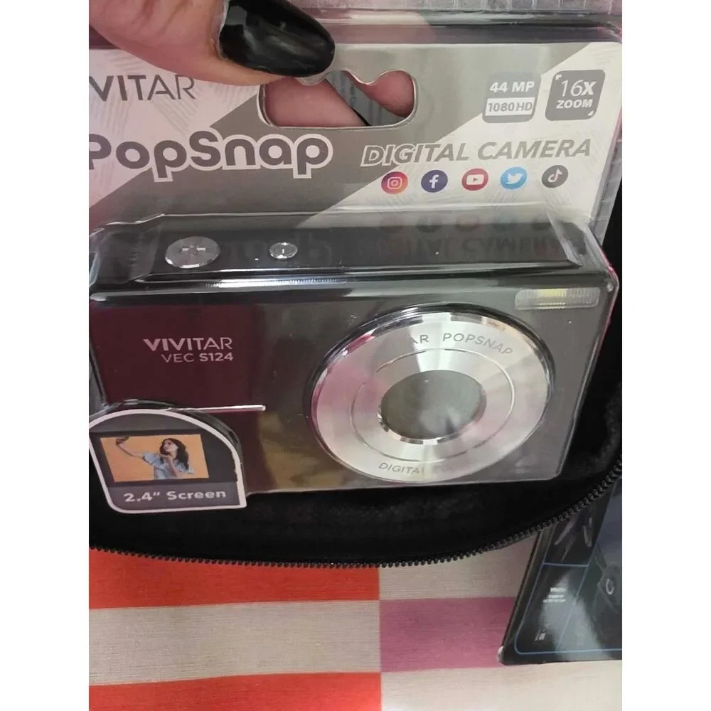 Vivitar Popsnap Compact Digital Camera w/Carry Bag